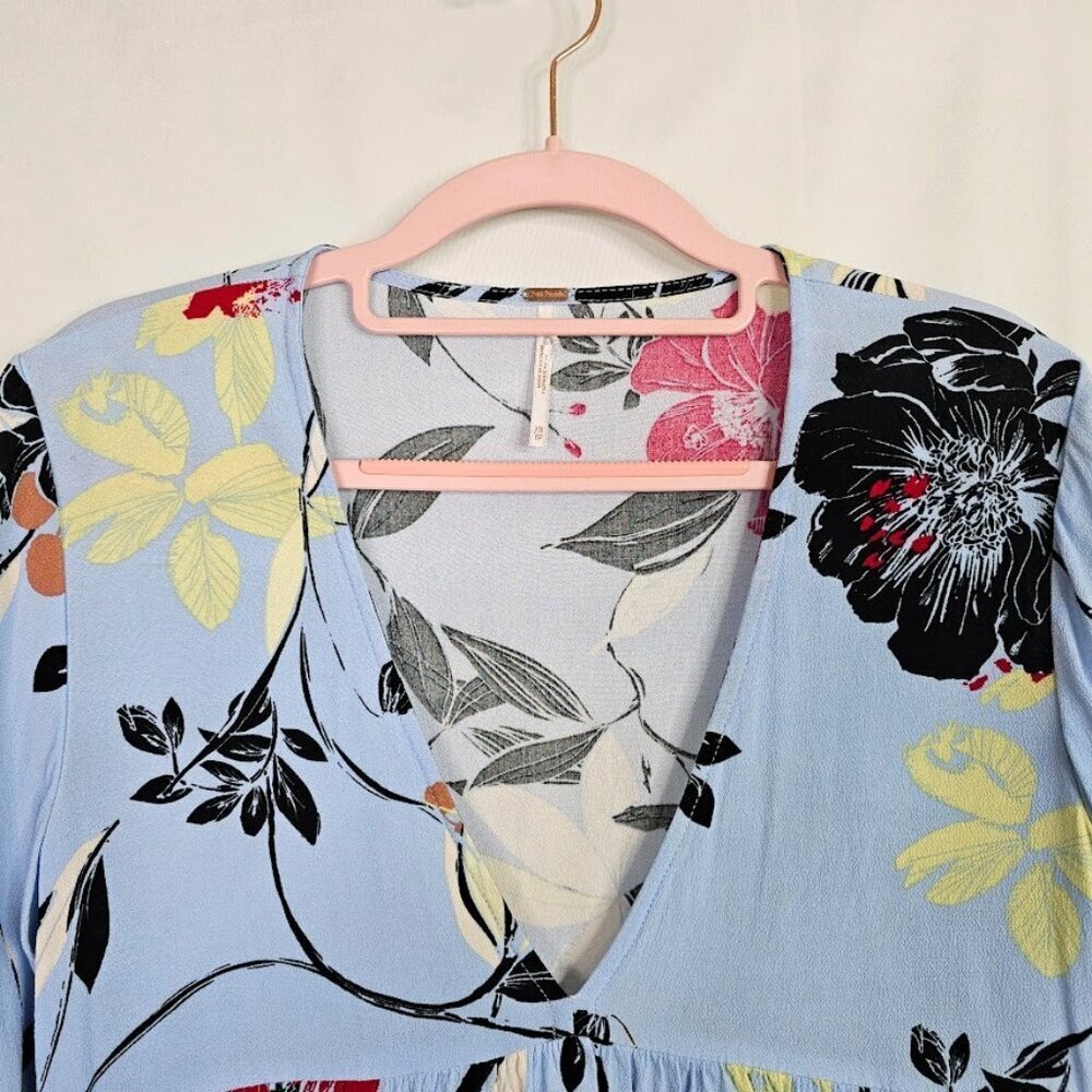 Women's FREE PEOPLE Bella Tunic Top size XS BLUE BLACK YELLOW RED Floral Boho - Picture 3 of 7